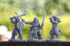 3 Zwergenkriegerinnen mit Kurzschwertern